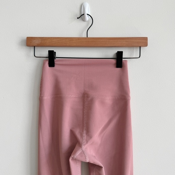 BEACH RIOT • Ayla Leggings in Dusty Rose - Picture 8 of 11
